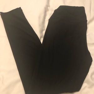 LuLaRoe OS Black Leggings